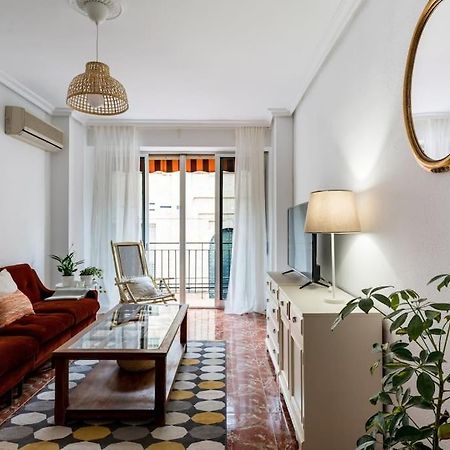 Santa Justa Urban Apartment เซบีญา ภายนอก รูปภาพ