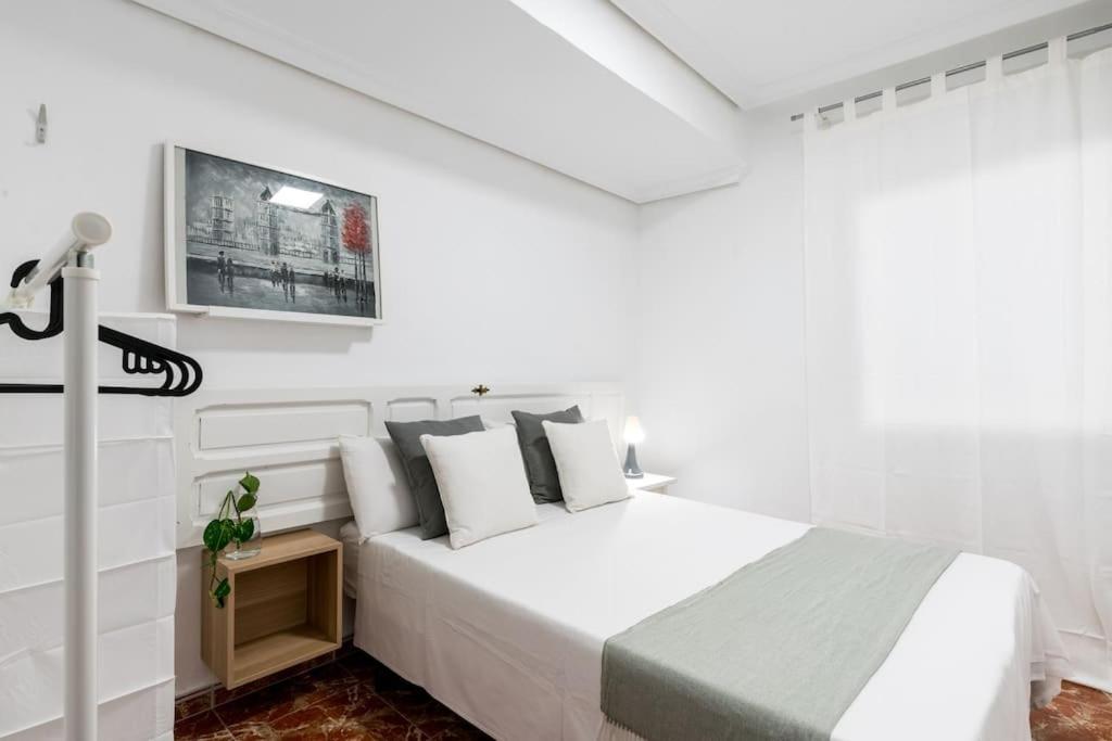 Santa Justa Urban Apartment เซบีญา ภายนอก รูปภาพ