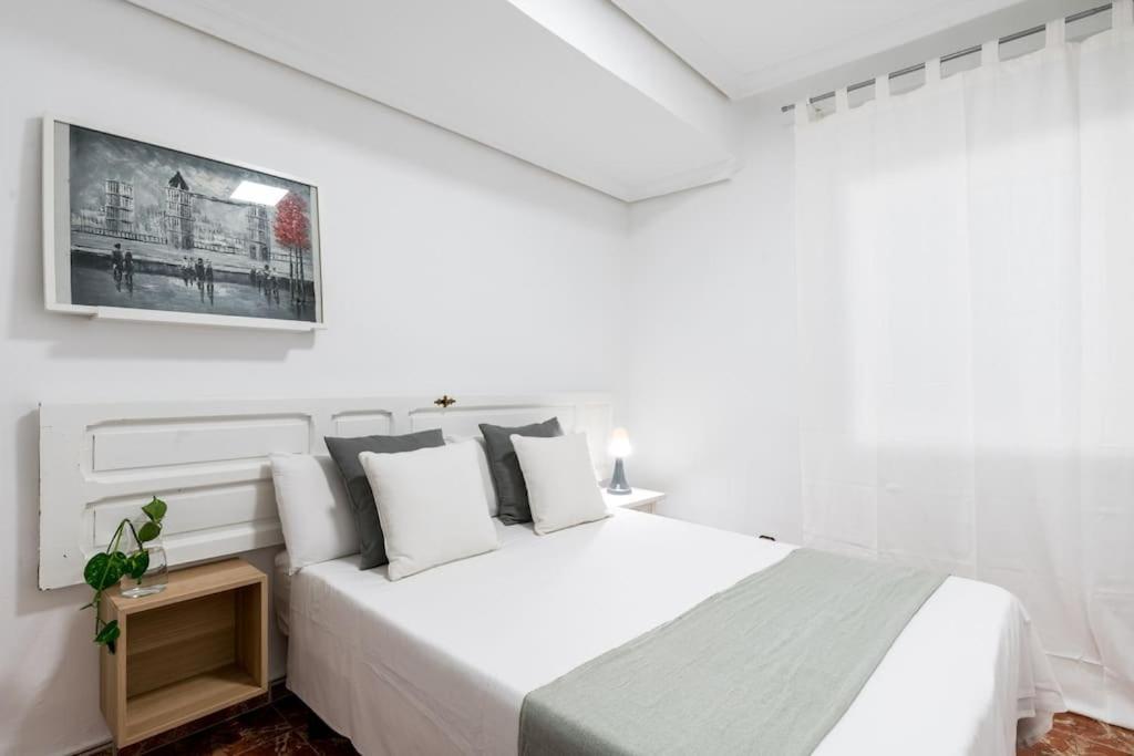 Santa Justa Urban Apartment เซบีญา ภายนอก รูปภาพ