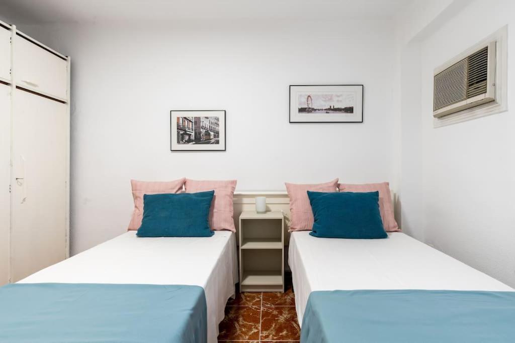 Santa Justa Urban Apartment เซบีญา ภายนอก รูปภาพ