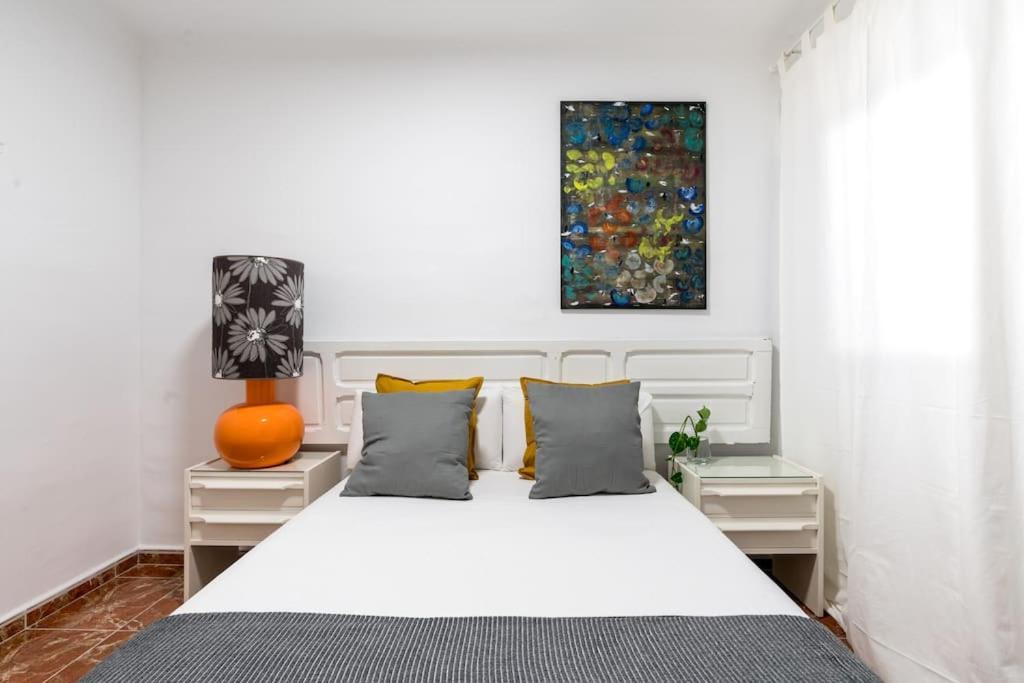 Santa Justa Urban Apartment เซบีญา ภายนอก รูปภาพ