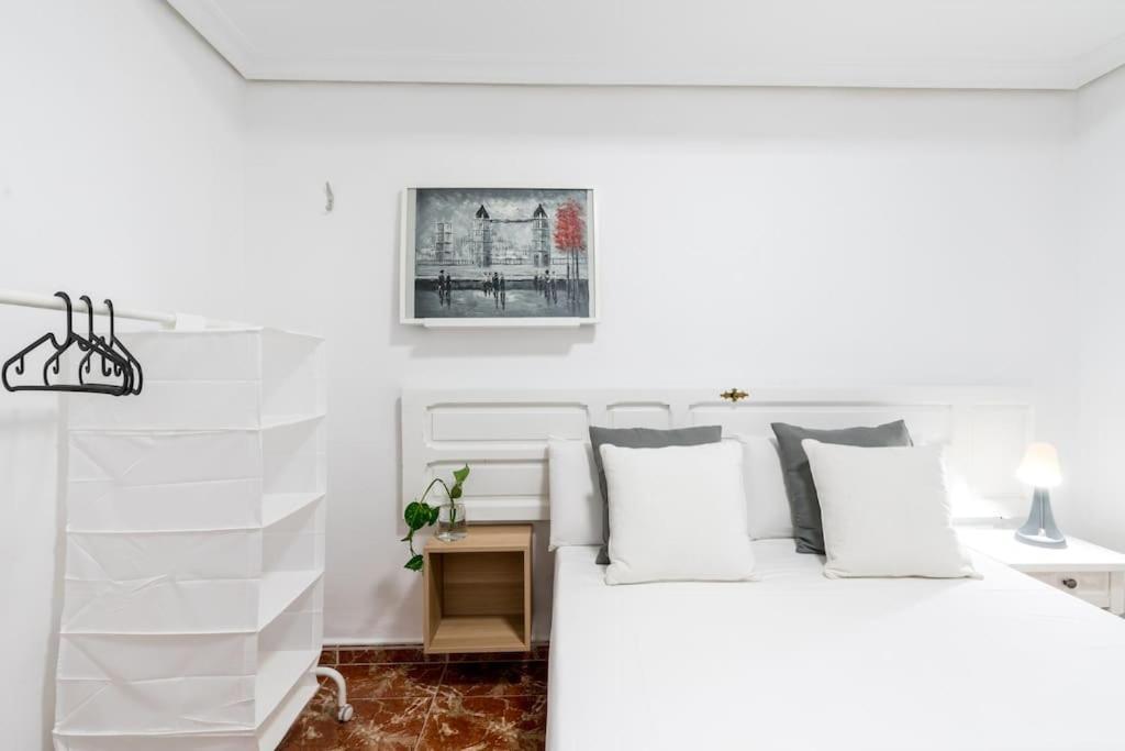 Santa Justa Urban Apartment เซบีญา ภายนอก รูปภาพ